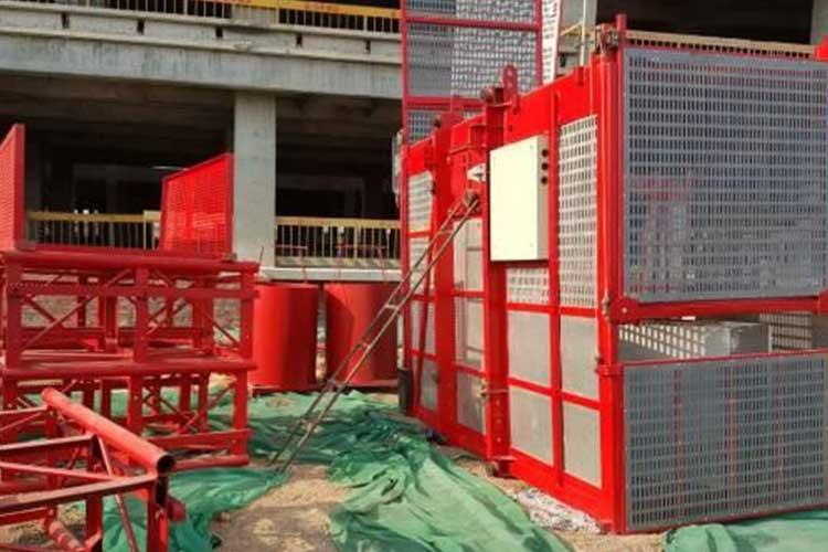 電梯物料提升機(jī)細(xì)節(jié)展示圖